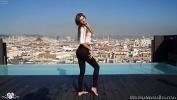 คริปโป๊ Sexy teen dancing on the roof top ฟรี