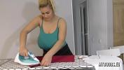 หนังโป๊ Huge Natural Boobs babe Ironing at Home and Bouncing for You 3gp