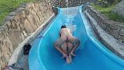 หนังโป๊ mi hermanastra se queda atorada en la piscina y aprovecho el momento para follarla period Mp4