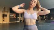 คลิปโป๊ Woman in transperent bra in gym does excersises in public period You can see her nipples period ฟรี