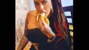 หนังxxx Comiendo una banana ร้อน 2024