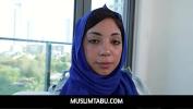 หนังav MuslimTabu Stupid Hijab Girl Manipulated By Her Family Doctor 2024 ล่าสุด