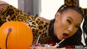 หนังxxx Fill Teen Kimmy Kimm tight pumpkin with your candy sir and make me moan excl 3gp