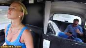 หนังxxx Taxi driver MILF fucked in her cab outdoor by the customer 3gp ล่าสุด