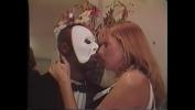 หนังโป๊ใหม่  Black dude in white mask fucks horny babe apos s chocolate hole with big dick and then fingers her pussy ฟรี