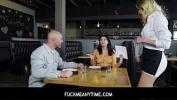 ดูหนังโป๊ FuckMeAnytime Freeuse Waitress Fucks Guy In Front Of His Wife In Restaurant ร้อน