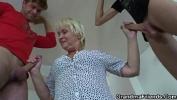 ดูหนังโป๊ Hot threesome with blonde grandmother Mp4