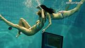 หนังเอ็ก Hottest chicks swim nude underwater ล่าสุด