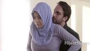 ดูหนังxxx Wife In Hijab Saves Husband By Anal ร้อน