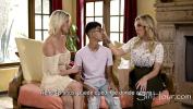 คลิปโป๊ Stepmoms fight for their boys attention Kit Mercer comma Kayla Paige vert Spanish Subs 2024