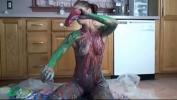 หนัง18 Sexy housewife gets naked and paints her body ฟรี