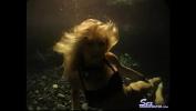 คริปโป๊ Brande Roderick apos s Striptease Underwater 3gp