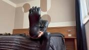 หนังav The latexitaly model wears the lovely latex socks with toes