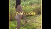 คลิปxxx Young wife first ever nude walk Mp4 ฟรี